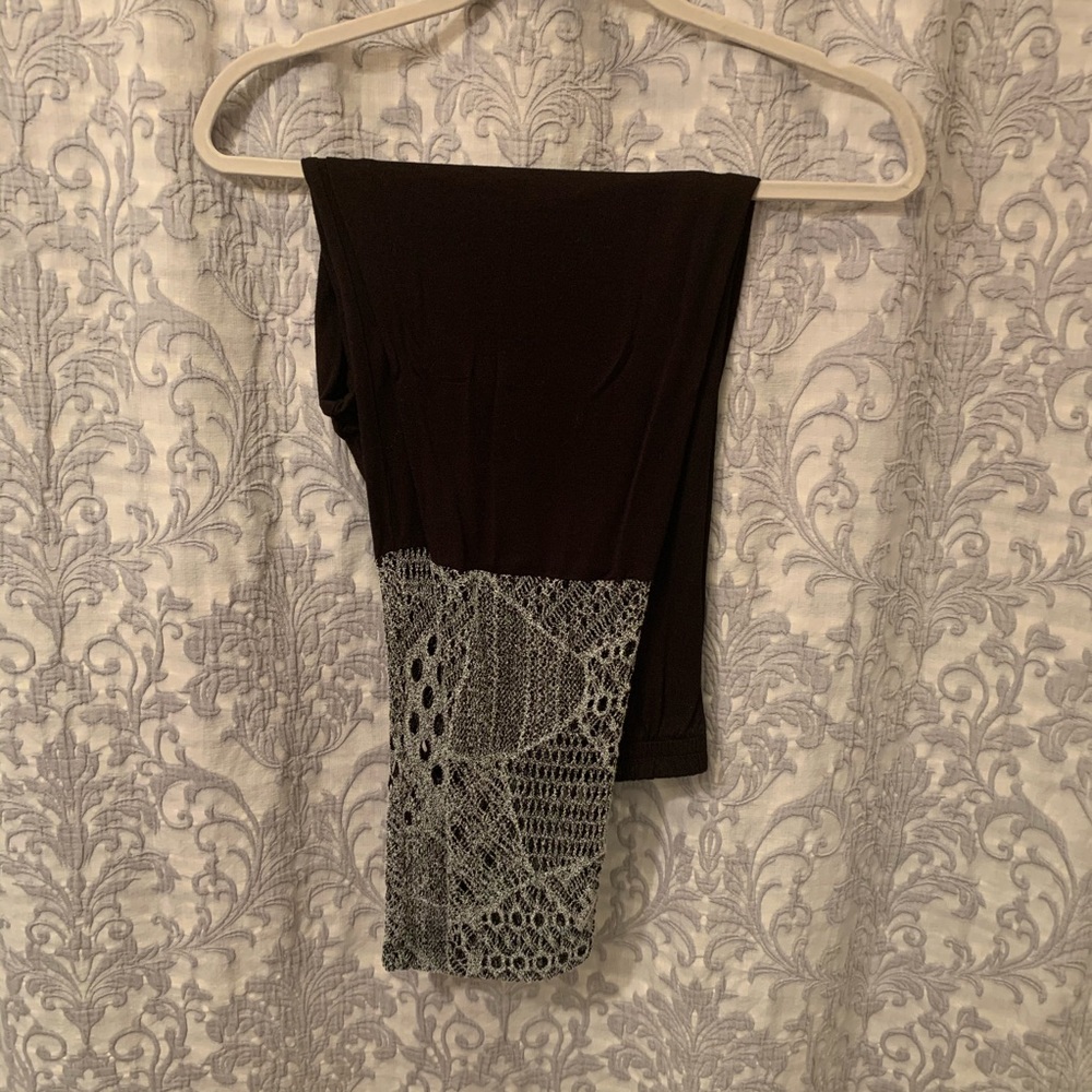 Set - Picture 2 of 3